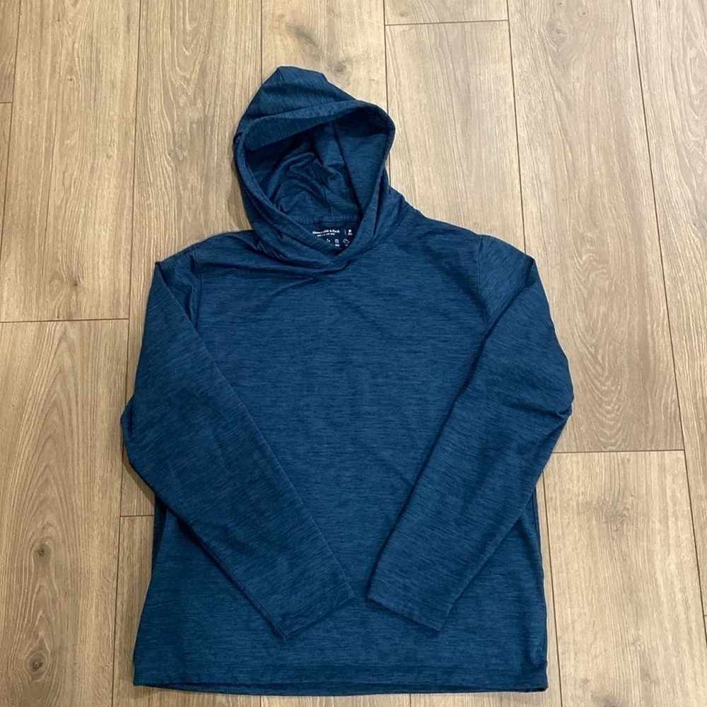 Abercrombie & Fitch Men’s Soft Air Knit Hoodie